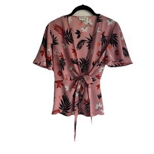 Women’s Floral Pink Ruffle Sleeve Wrap Tie Front Peplum Style Shirt Size Medium